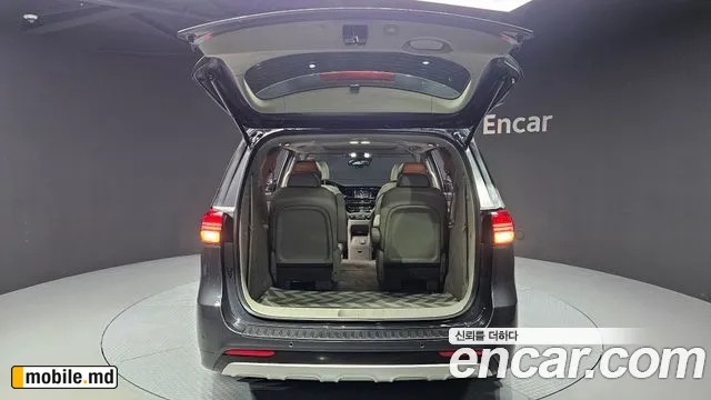 2016 Kia Canival — photo 20