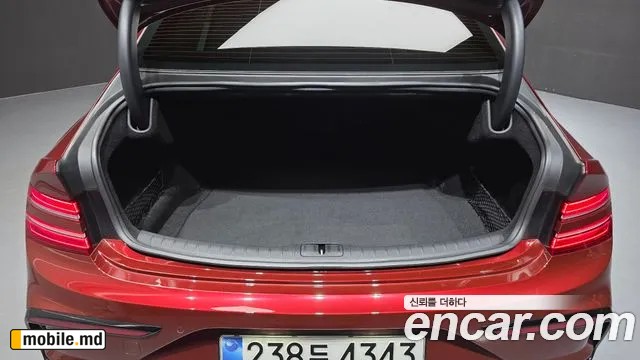 2026 Genesis G80 — photo 18