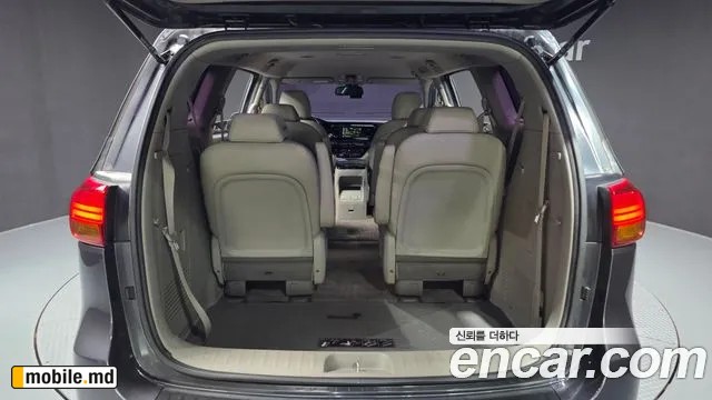 2016 Kia Canival — photo 20