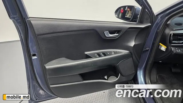 2018 Kia Stonic — photo 24