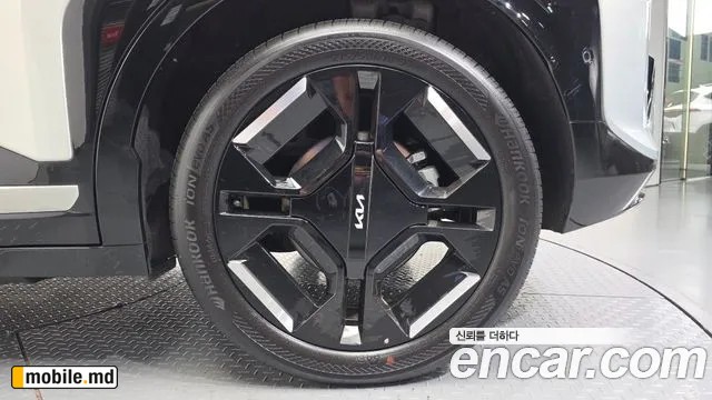 2025 Kia EV3 — photo 21