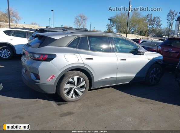 2023 Volkswagen ID.4 — photo 14