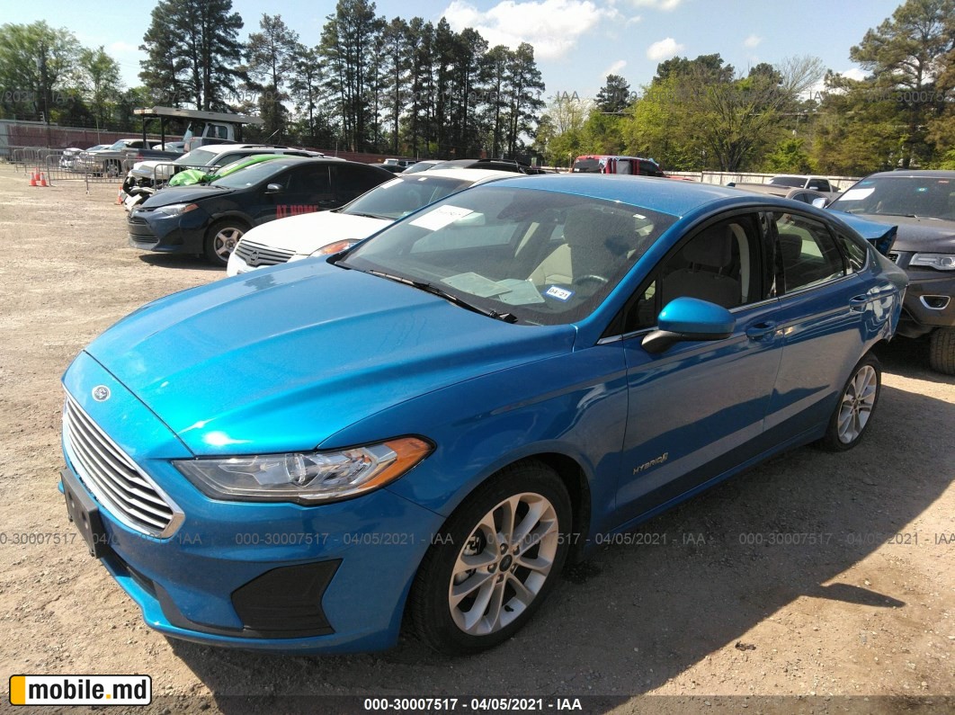 2019 Ford Fusion — photo 2