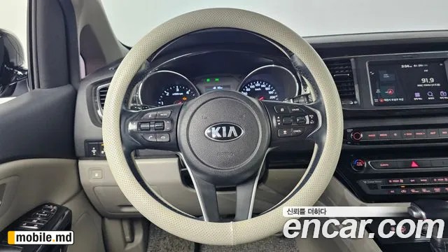 2019 Kia Canival — photo 13