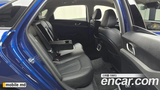 2025 Kia K5 — photo 11
