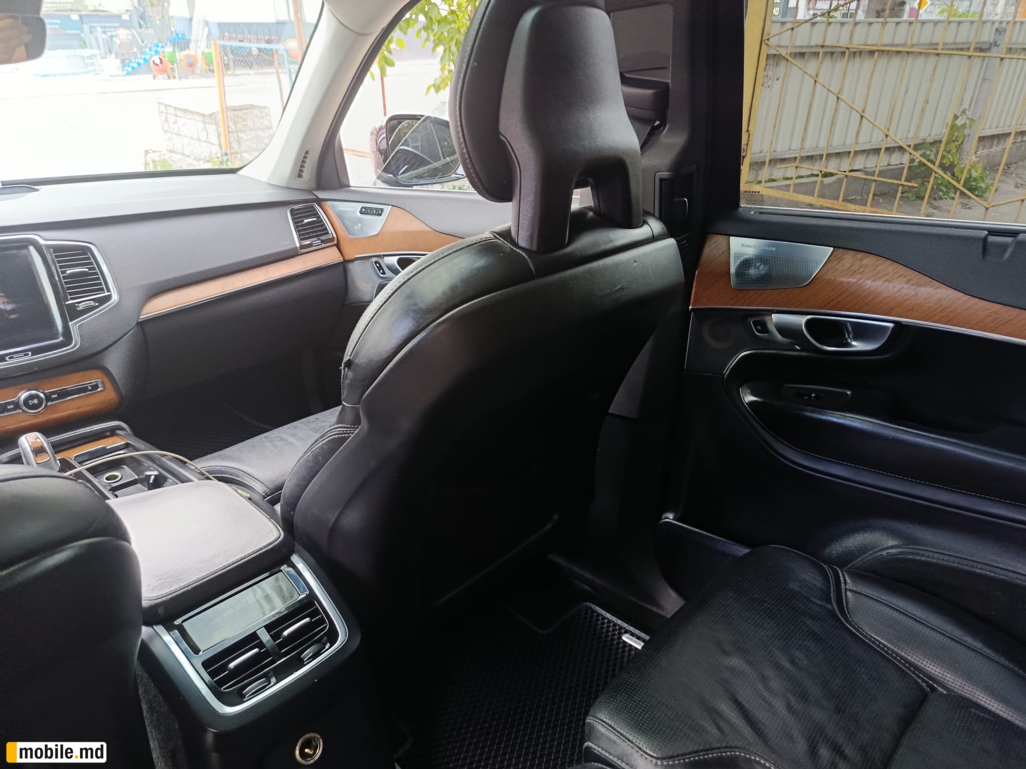 2017 Volvo XC90 in Moldova — photo 8