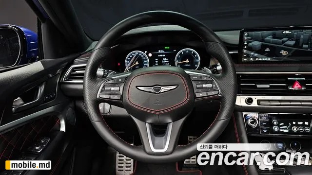 2025 Genesis G70 — photo 13