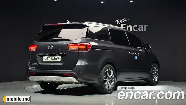 2016 Kia Canival — photo 2