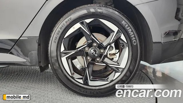 2025 Kia K5 — photo 21