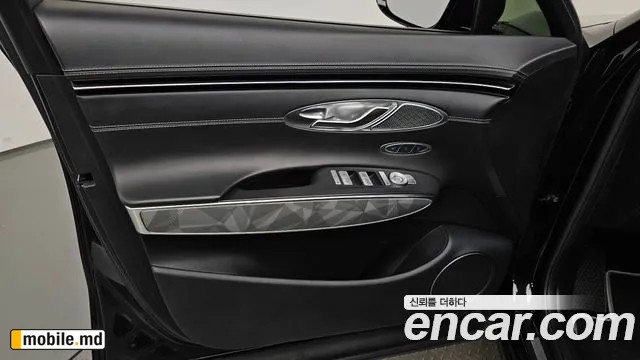 2022 Genesis GV70 — photo 25