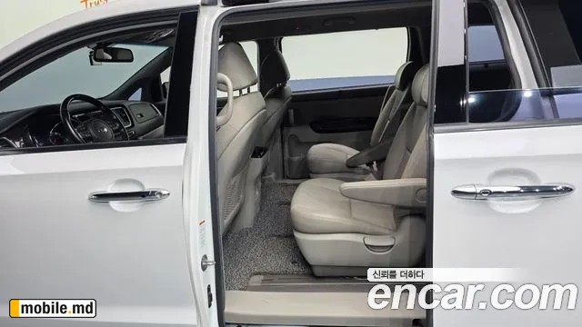 2019 Kia Canival — photo 11