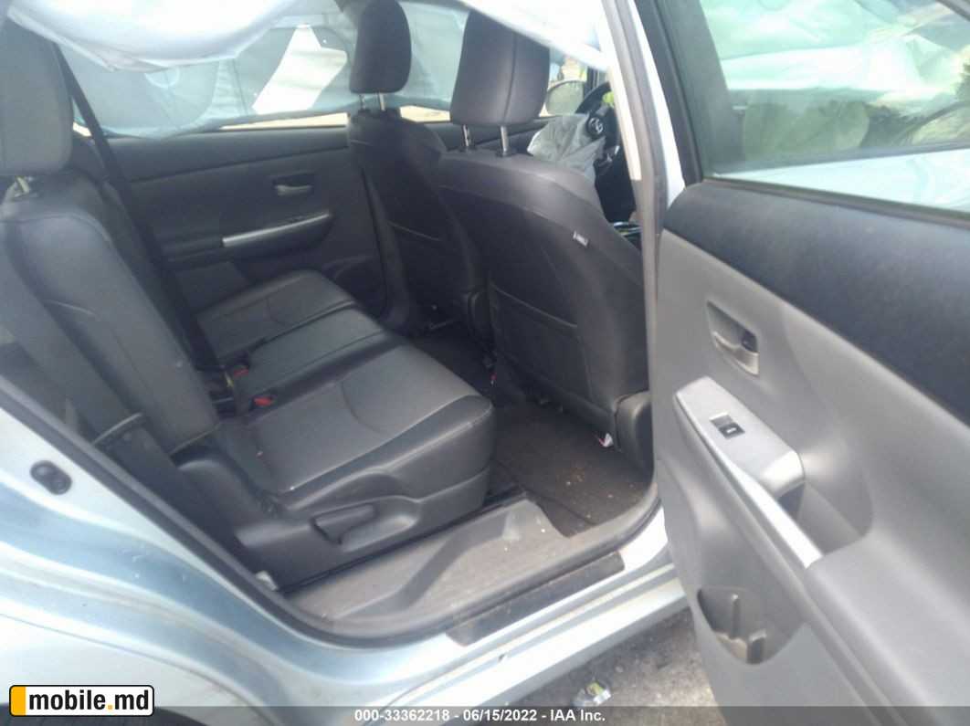 2012 Toyota Prius — photo 8