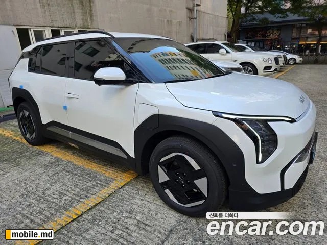 2026 Kia EV3 — photo 3