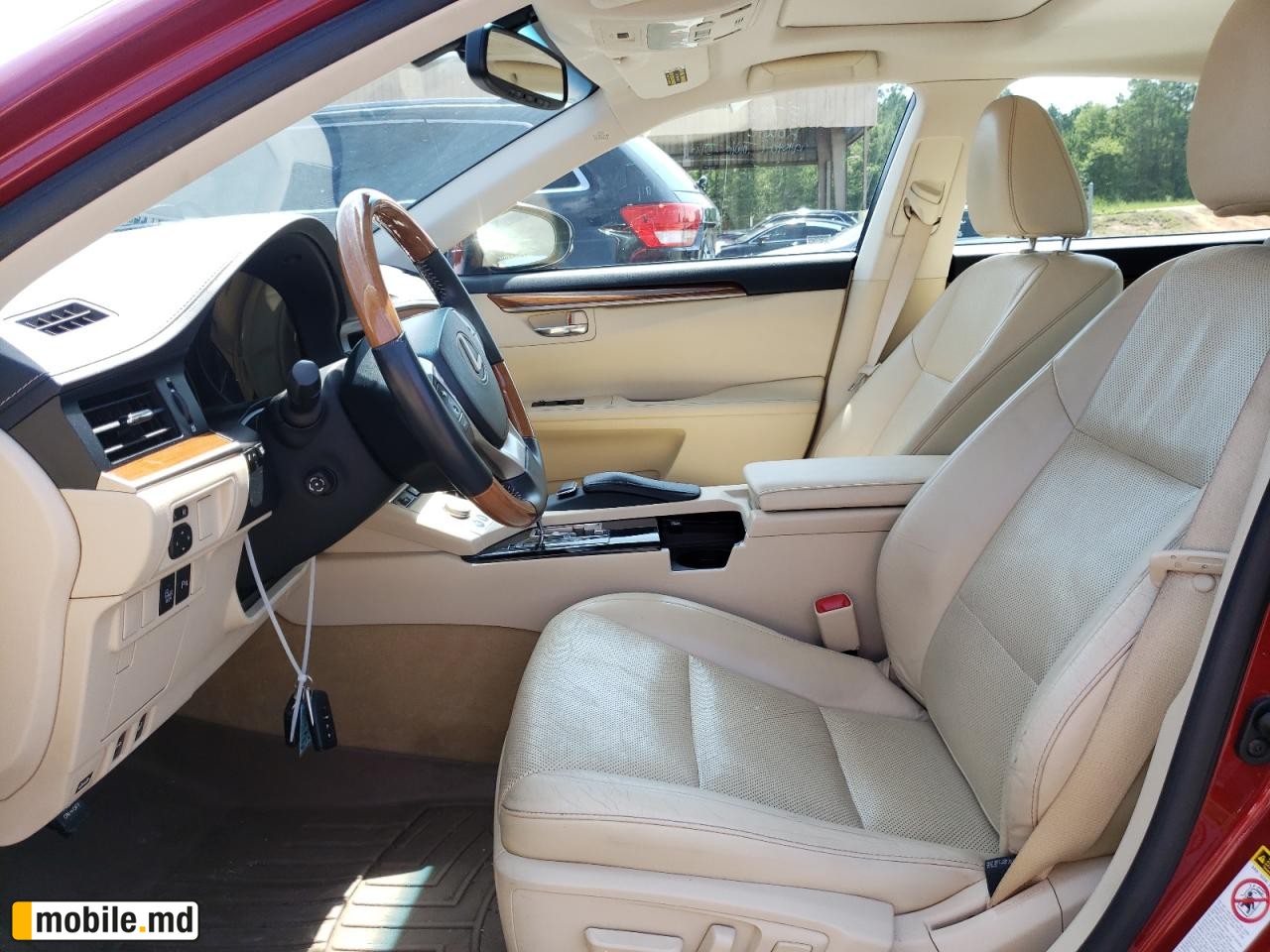 2013 Lexus ES — photo 7