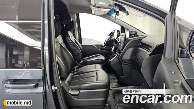 2022 Hyundai Staria — photo 11