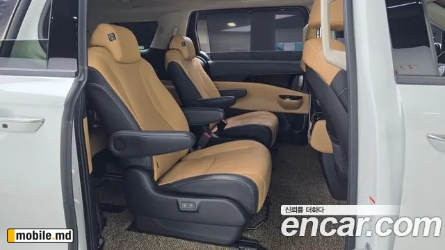 2022 Kia Canival — photo 12