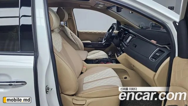 2018 Kia Canival — photo 26