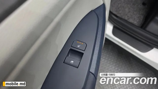 2025 Kia Sportage — photo 17
