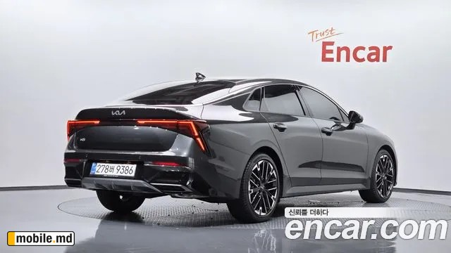 2025 Kia K5 — photo 2