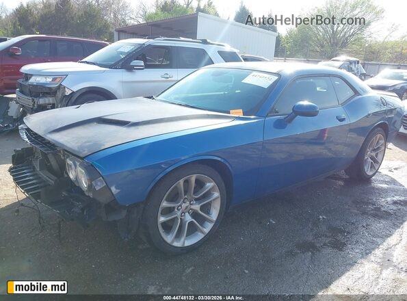 2020 Dodge Challenger — photo 2