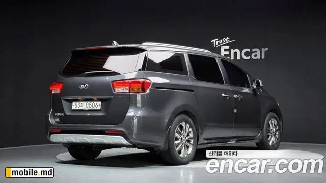 2016 Kia Canival — photo 2