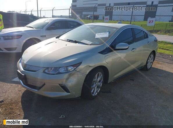 2017 Chevrolet Volt — photo 2