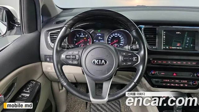 2019 Kia Canival — photo 12