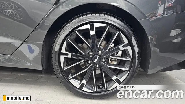 2025 Kia K5 — photo 21