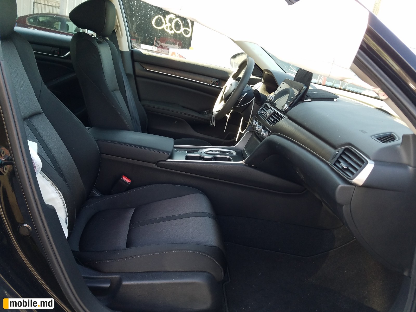 2018 Honda Accord — photo 5