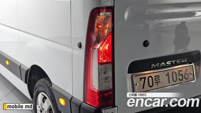2020 Renault Master — photo 23