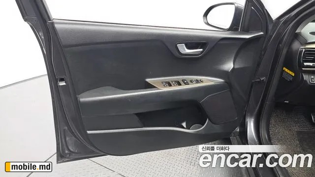 2018 Kia Stonic — photo 24