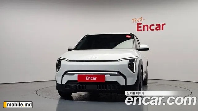 2025 Kia EV3 — photo 3