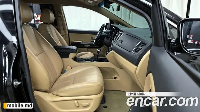 2020 Kia Canival — photo 11