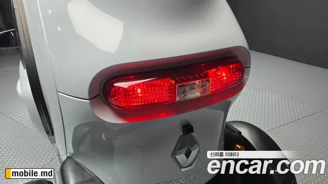 2020 Renault Twizy — photo 23