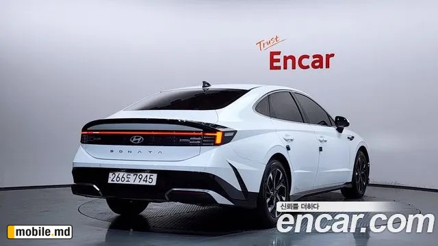 2025 Hyundai Sonata — photo 2
