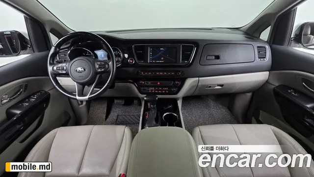 2019 Kia Canival — photo 7