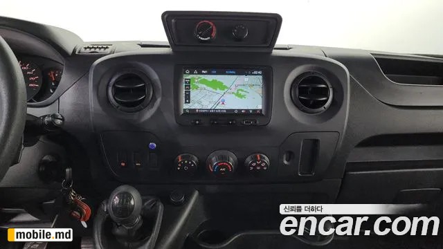 2019 Renault Master — photo 12