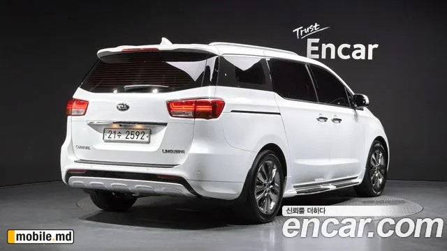 2018 Kia Canival — photo 2