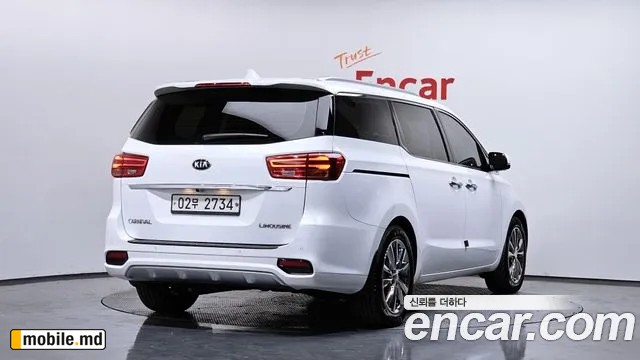2019 Kia Canival — photo 2