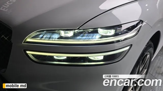 2021 Genesis GV70 — photo 22