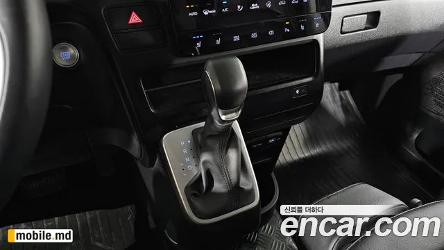 2022 Hyundai Staria — photo 9