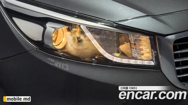 2016 Kia Canival — photo 22