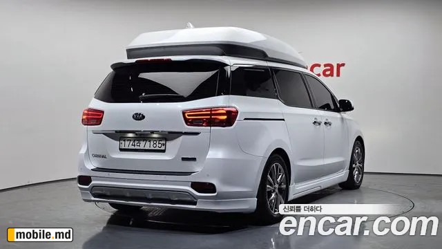 2020 Kia Canival — photo 2