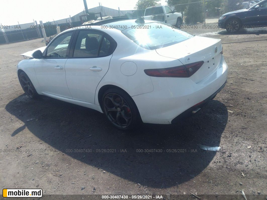 2017 Alfa Romeo Giulia — photo 3