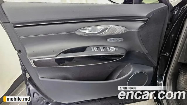 2021 Genesis GV70 — photo 24