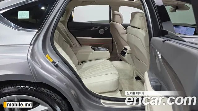 2025 Genesis G80 — photo 11