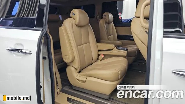 2019 Kia Canival — photo 12