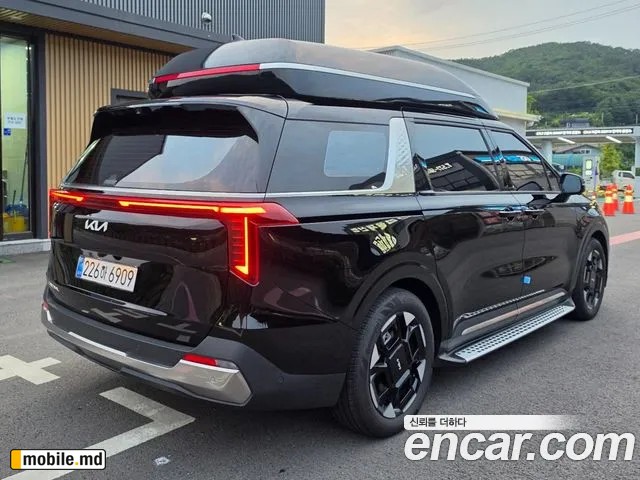 2025 Kia Canival — photo 2