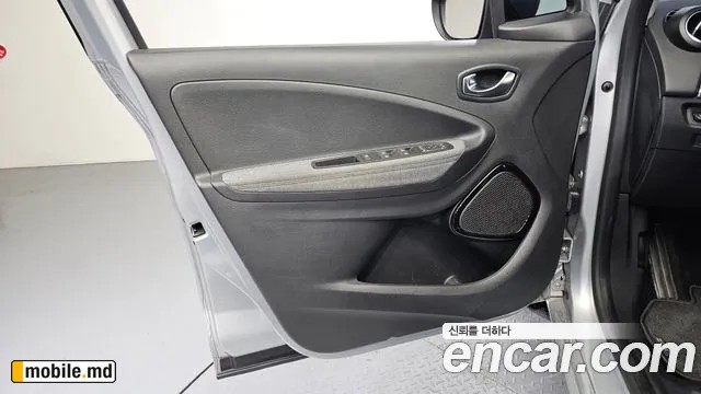 2021 Renault Zoe — photo 24