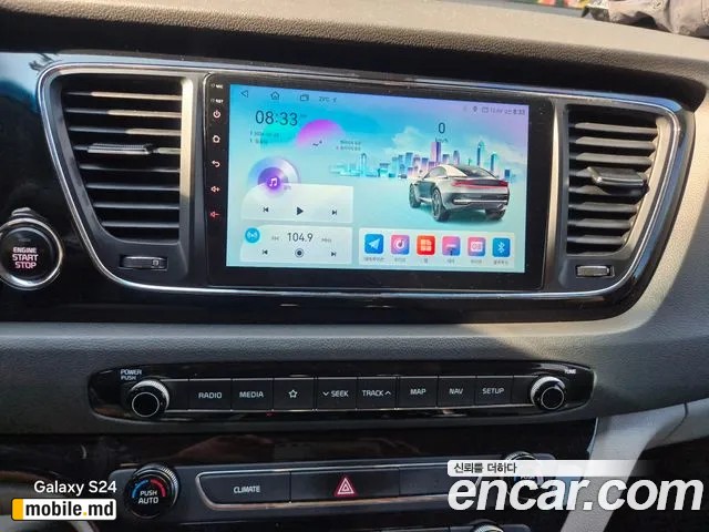 2018 Kia Canival — photo 17